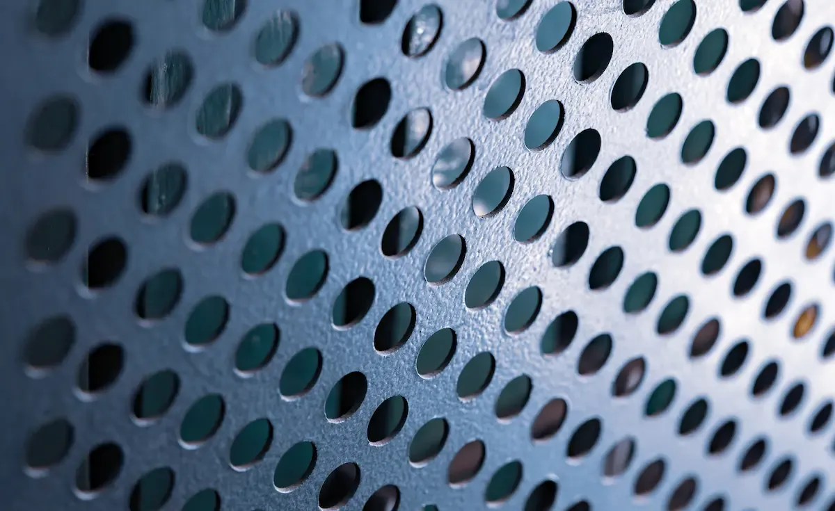 Calandratura lamiere forate